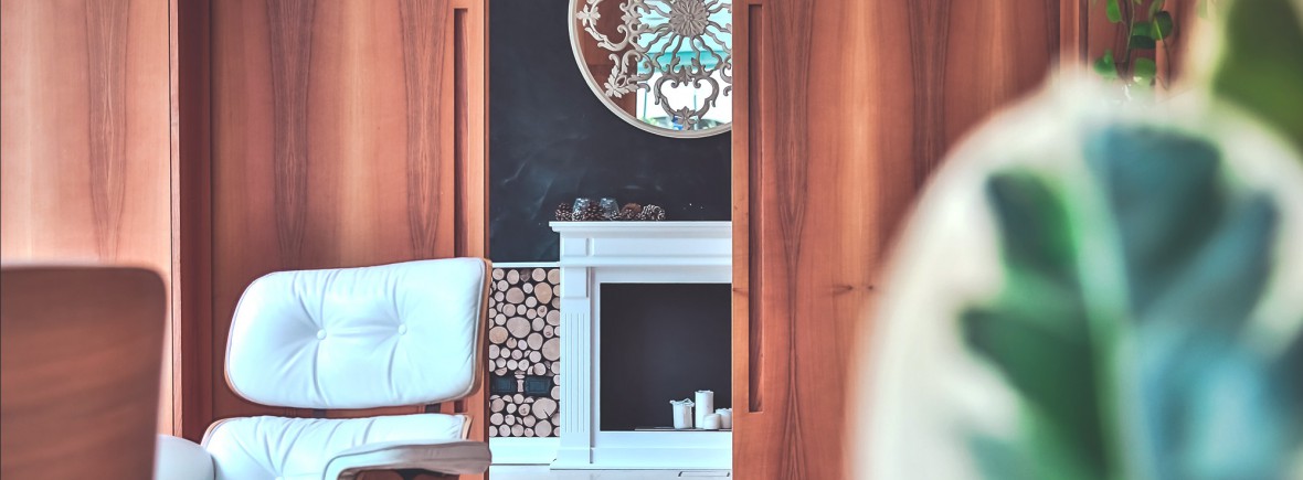 media.header-slide-4