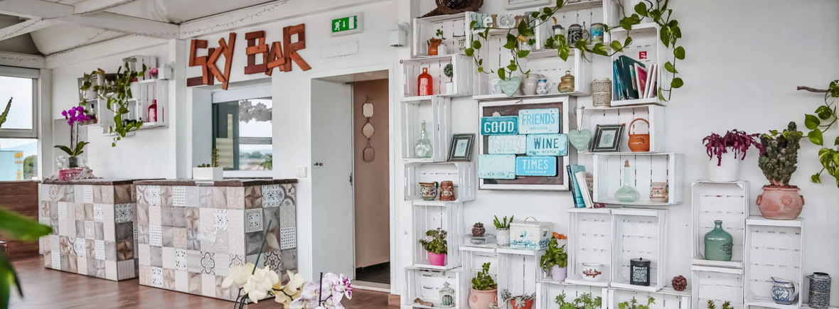 media.Slide-Sky-Bar-03-Hotel-Select-Riccione