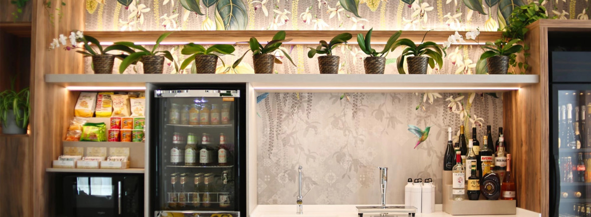 media.Slide-Honesty-Bar-04-Hotel-Select-Riccione