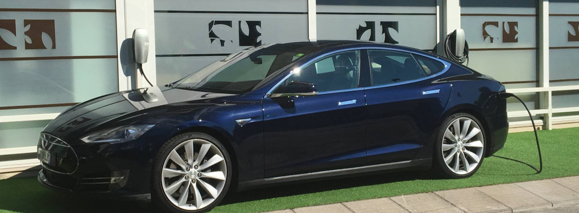 media.Coloninne-ricarica-Selct-Riccione-Tesla-Destination-Charging