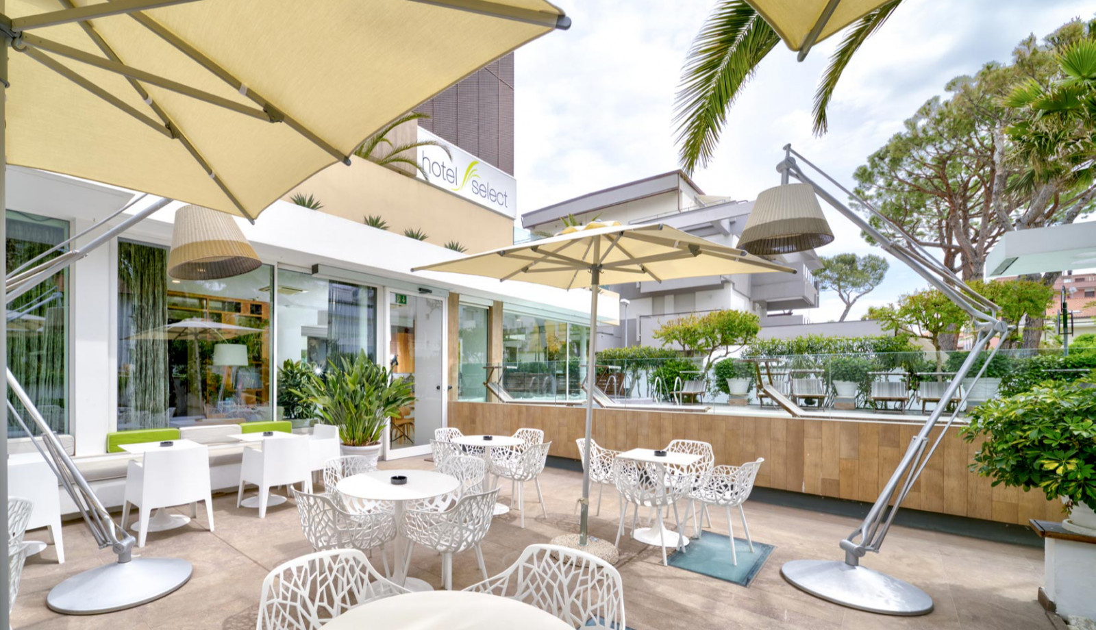 media.Slide-Esterno-02-Hotel-Select-Riccione