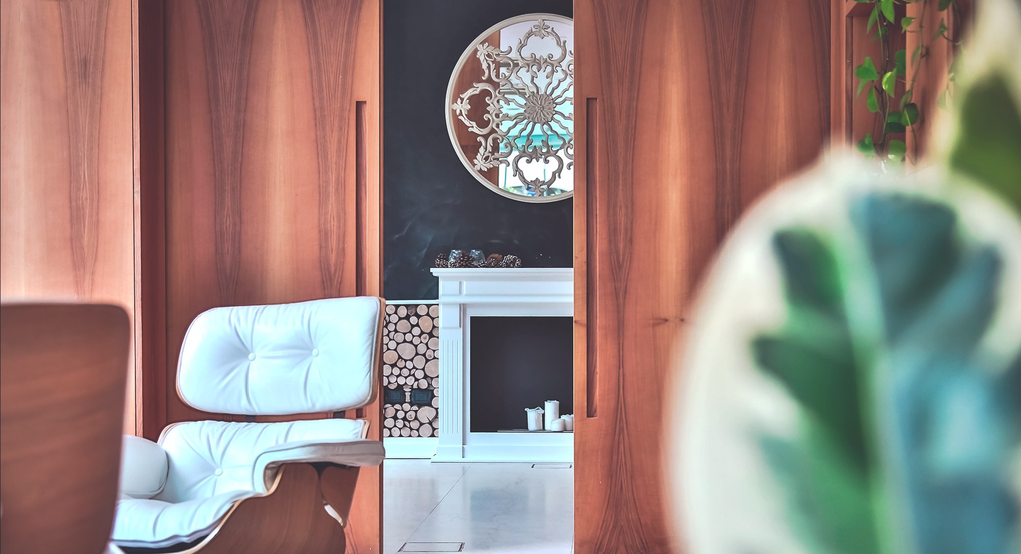 media.header-slide-4