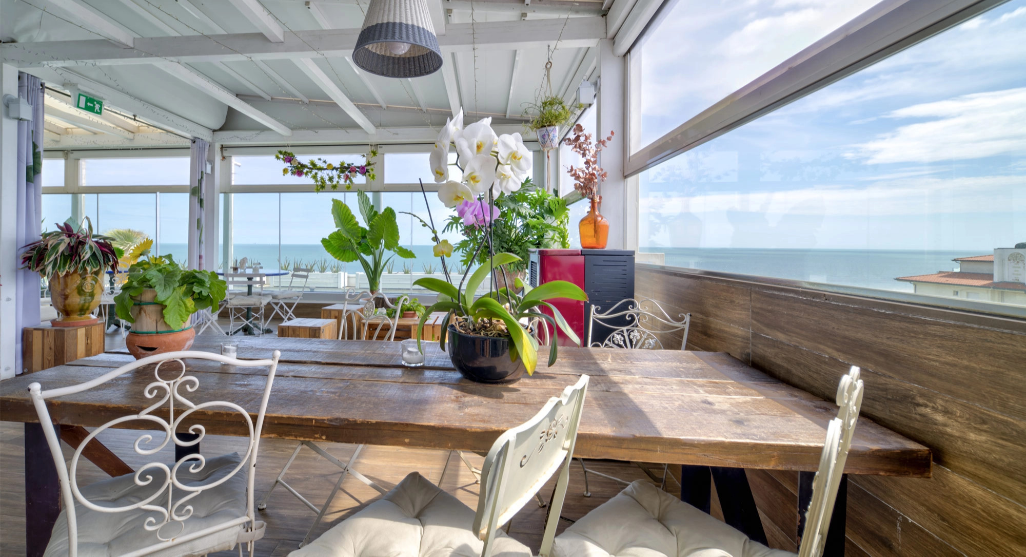 media.Slide-Sky-Bar-07-Hotel-Select-Riccione