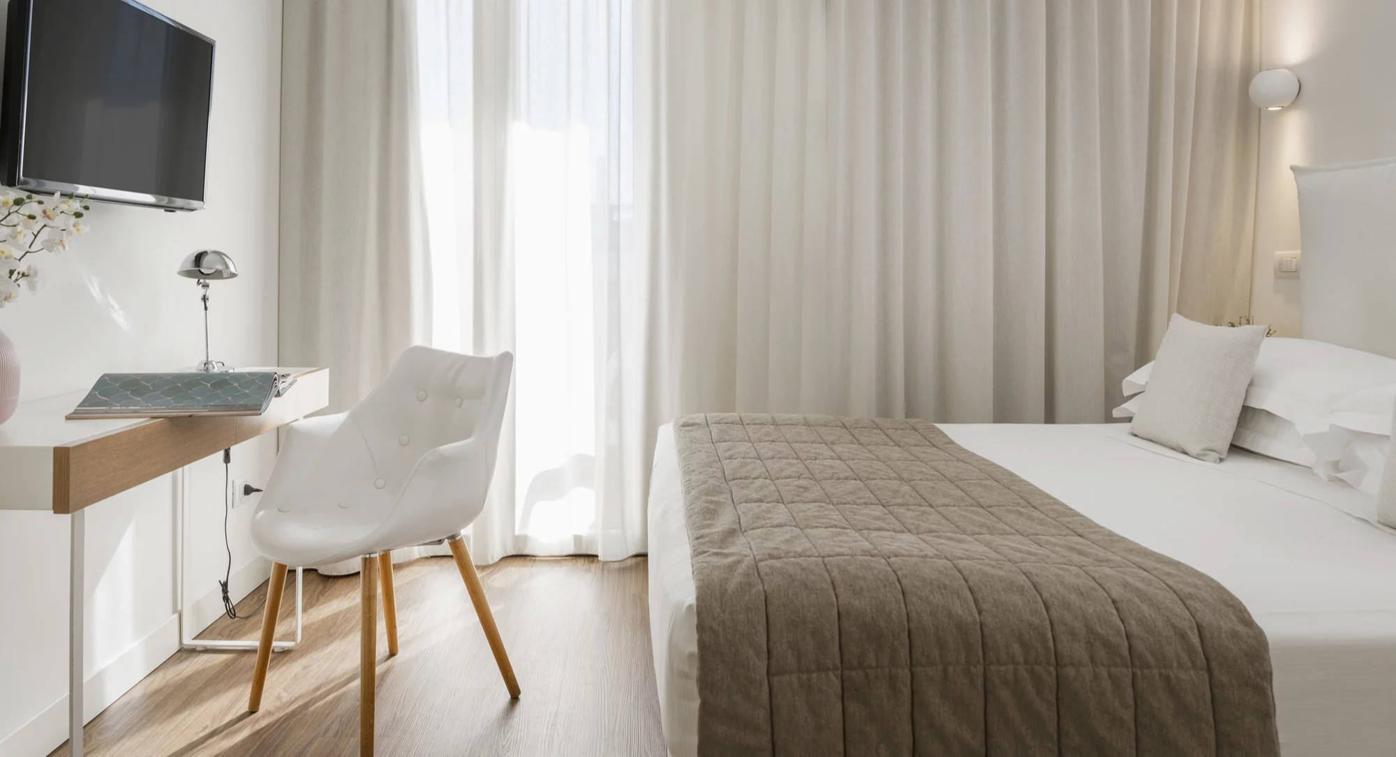 media.Slide-S-Suites4Hotel-Select-Riccione